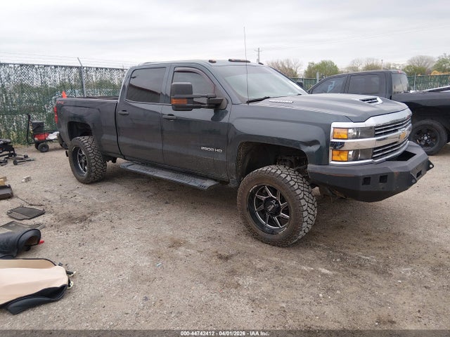 Salvage Chevrolet Silverado 2500 Image