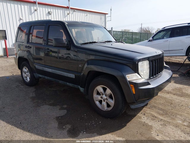 Salvage Jeep Liberty Image