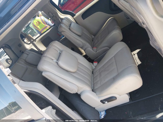 Chrysler Town & Country Touring