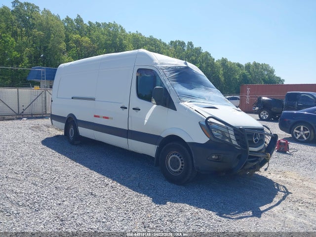 Salvage Mercedes-Benz Sprinter 2500 Image