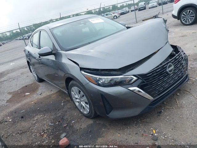 Salvage Nissan Sentra Image