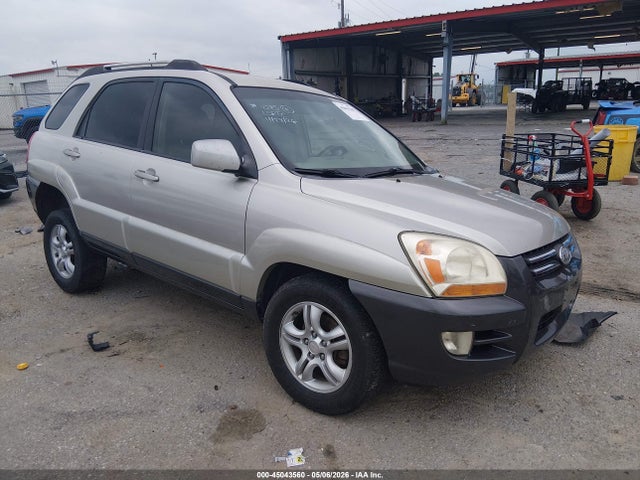 Salvage Kia Sportage Image