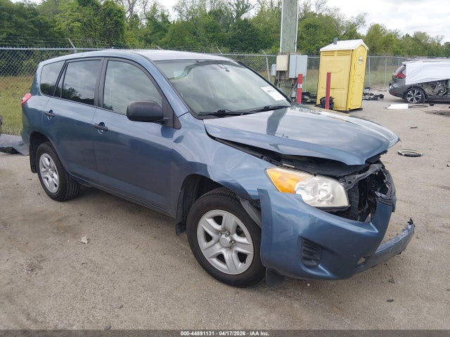 Salvage Toyota RAV4 Image