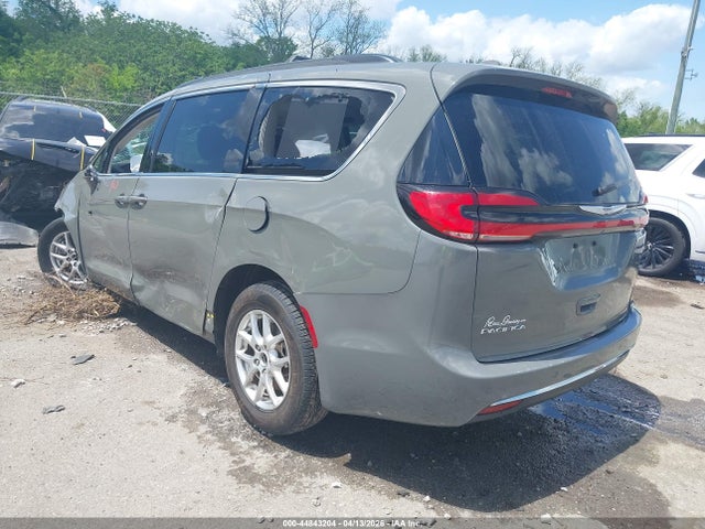 Chrysler Pacifica Touring L