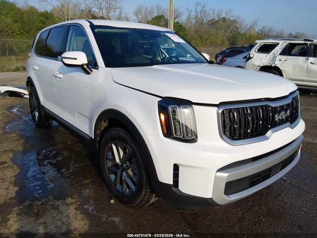 Salvage Kia Telluride Image