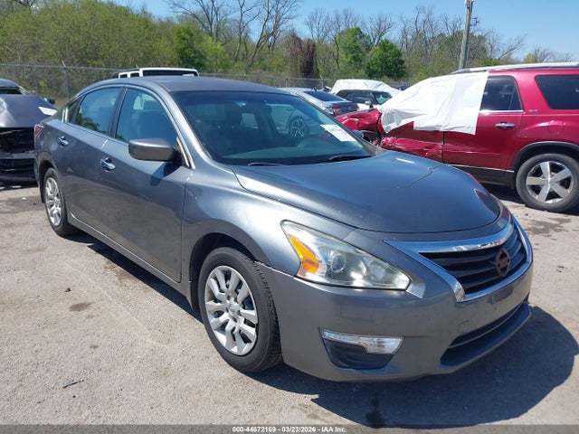 Salvage Nissan Altima Image