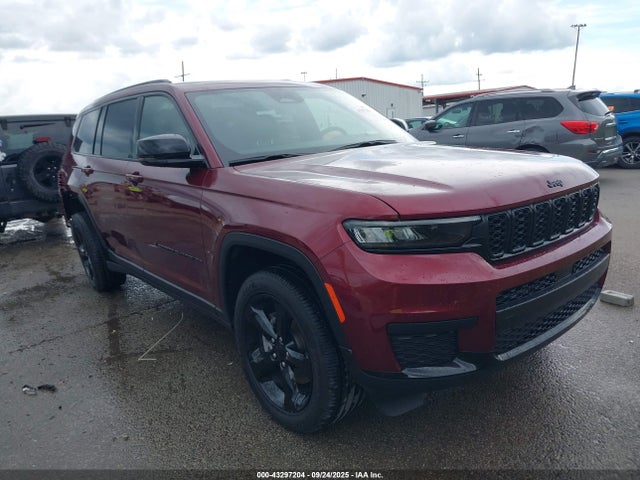Salvage Jeep Grand Cherokee Image