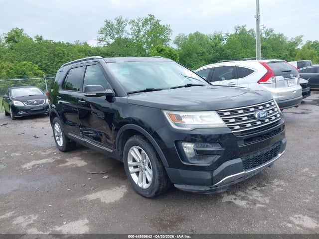 Salvage Ford Explorer Image