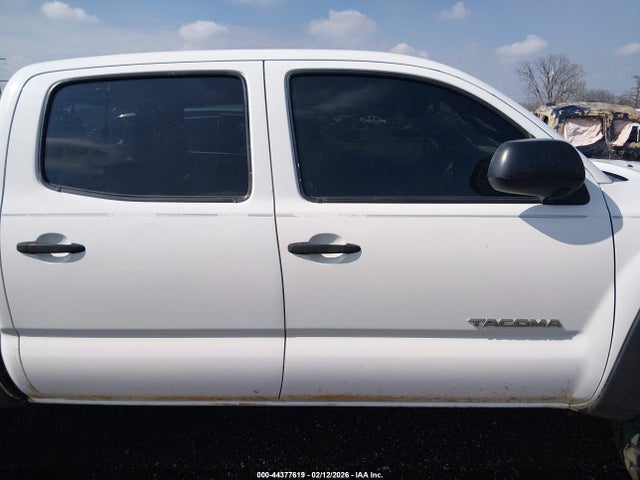 Toyota Tacoma Base V6