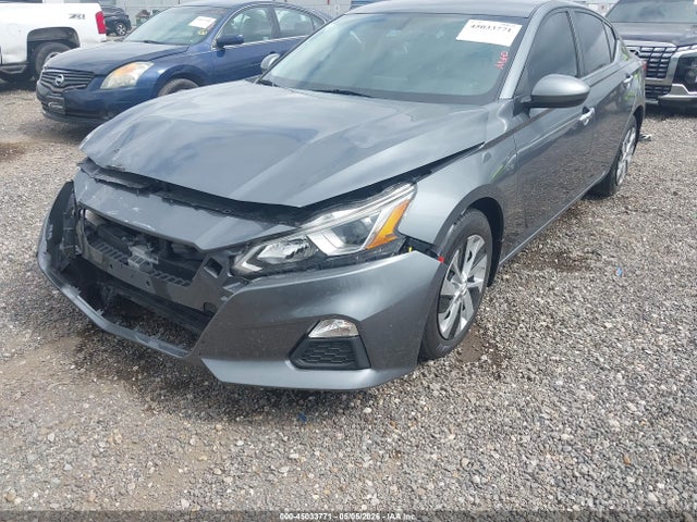 Nissan Altima S Fwd