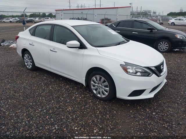 Salvage Nissan Sentra Image