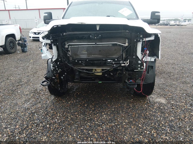 Ram 2500 Tradesman  4x4 8' Box