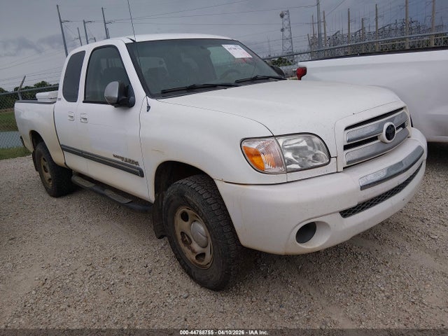 Salvage Toyota Tundra Image