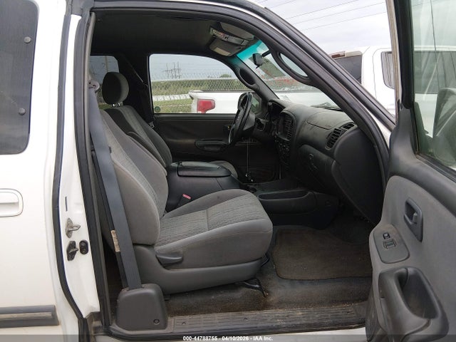 Toyota Tundra Sr5 V8
