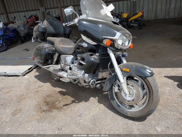 Salvage Honda Gl1500 Image