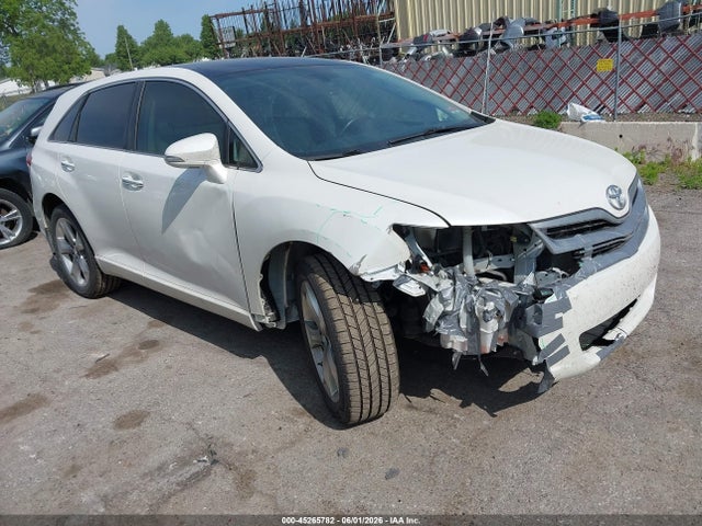 Salvage Toyota Venza Image
