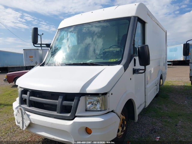 Isuzu Commercial Van