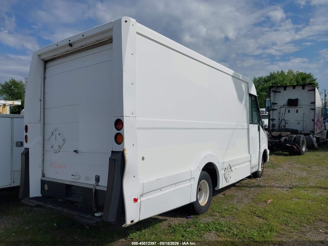 Isuzu Commercial Van