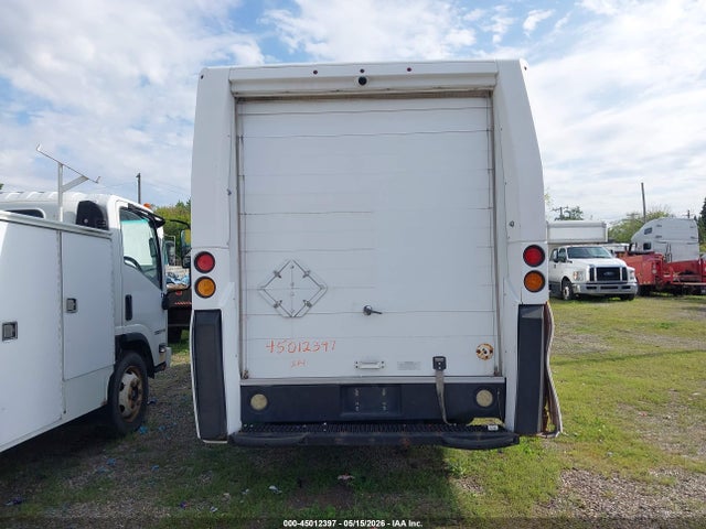 Isuzu Commercial Van