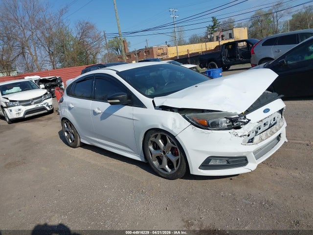 Salvage Ford Focus St Image