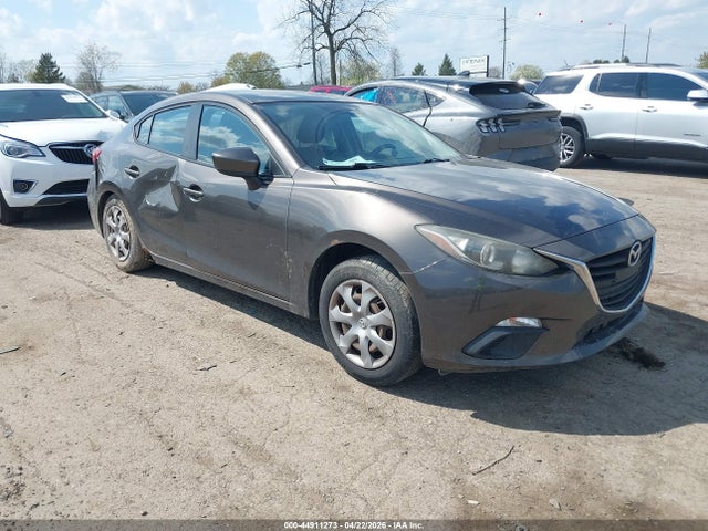 Salvage Mazda Mazda3 Image