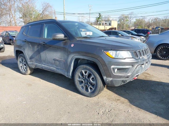 Salvage Jeep Compass Image