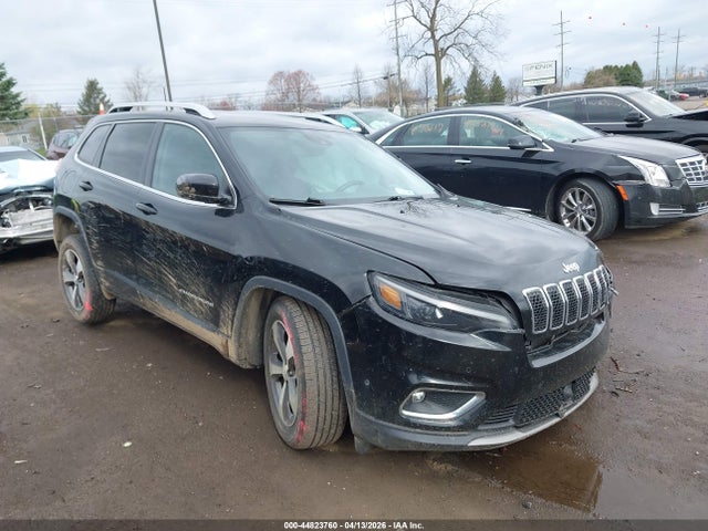 Salvage Jeep Cherokee Image