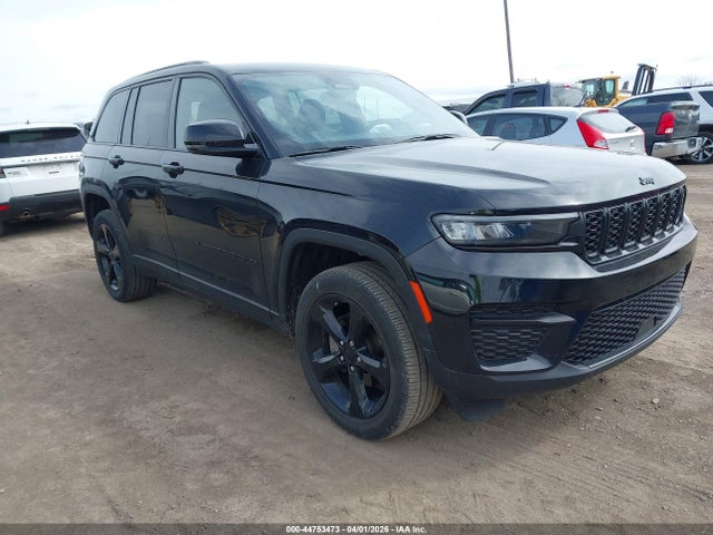 Salvage Jeep Grand Cherokee Image