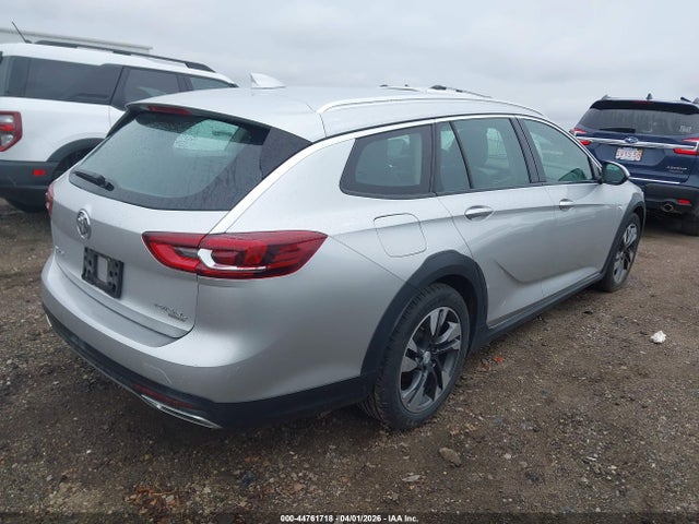 Buick Regal TourX Essence