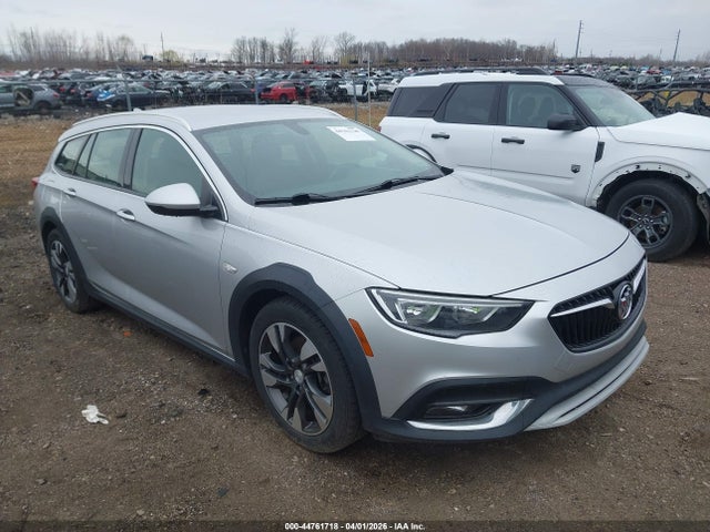 Salvage Buick Regal TourX Image