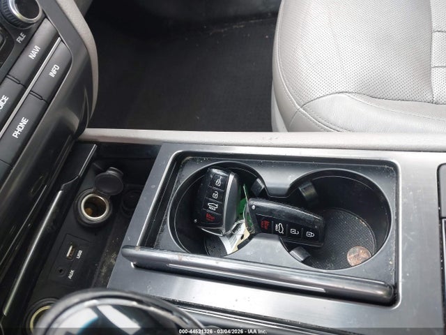 Hyundai Genesis 3.8