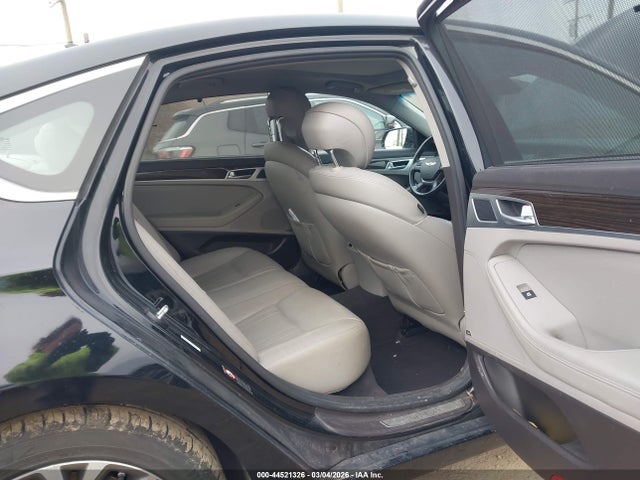 Hyundai Genesis 3.8