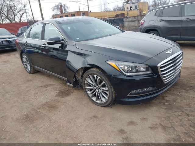 Salvage Hyundai Genesis Image