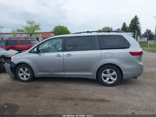 Toyota Sienna Le 8 Passenger