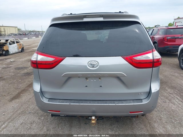 Toyota Sienna Le 8 Passenger