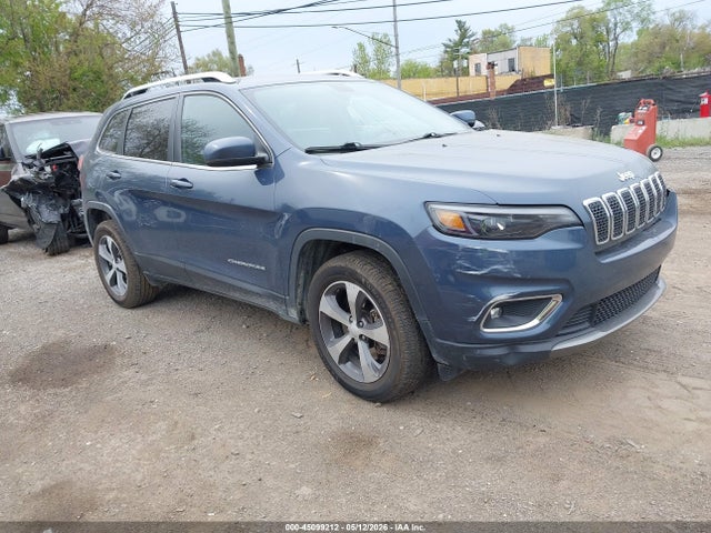Salvage Jeep Cherokee Image