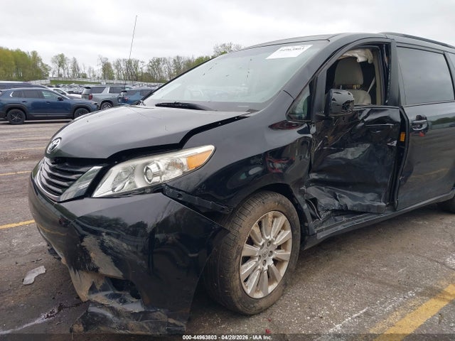 Toyota Sienna Le 7 Passenger