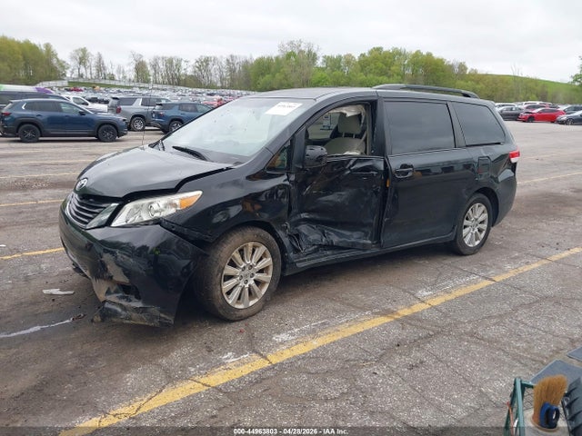 Toyota Sienna Le 7 Passenger
