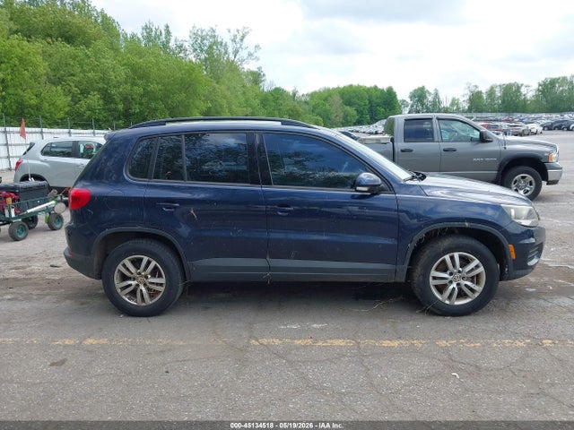Volkswagen Tiguan S