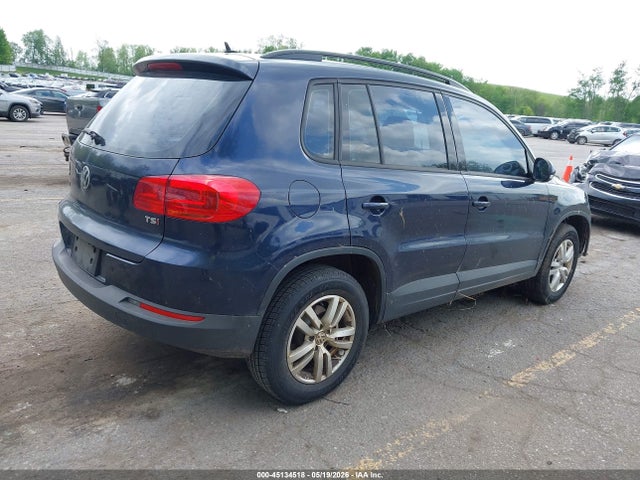 Volkswagen Tiguan S