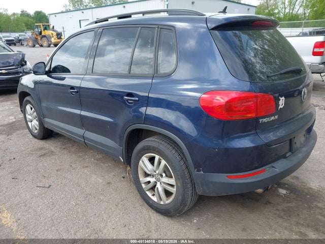 Volkswagen Tiguan S