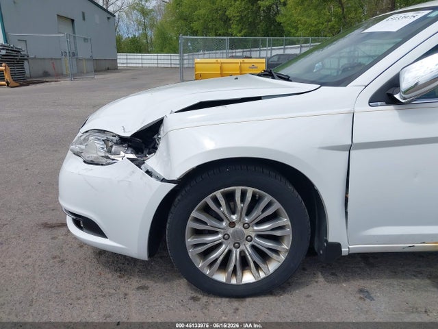 Chrysler 200 Limited