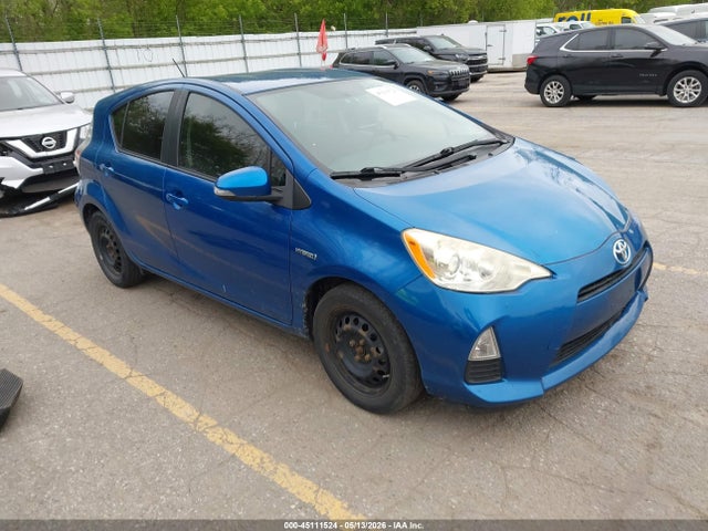 Salvage Toyota Prius c Image