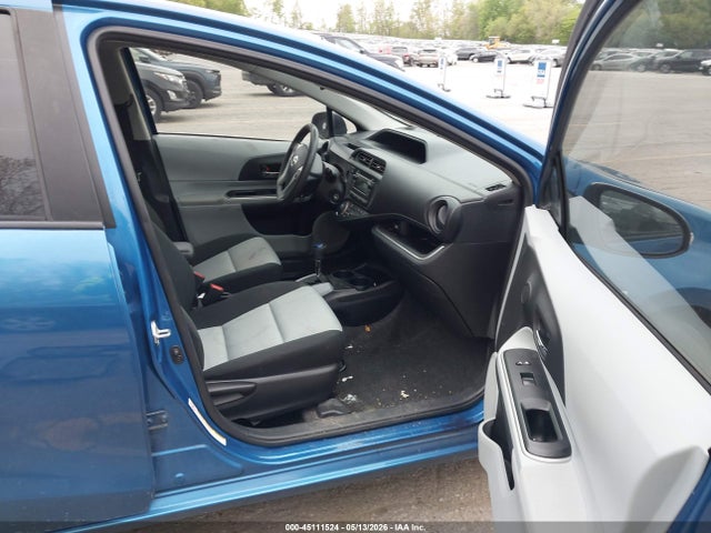 Toyota Prius c Two