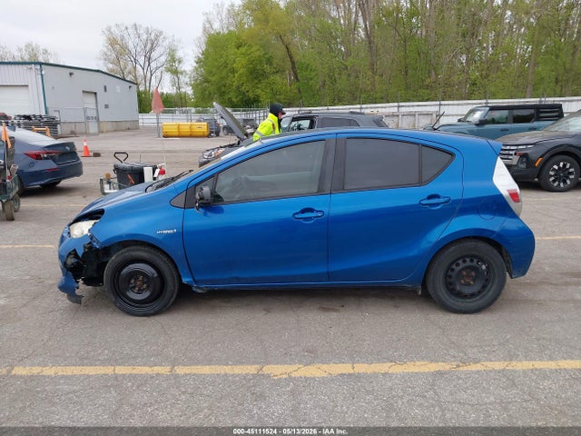 Toyota Prius c Two