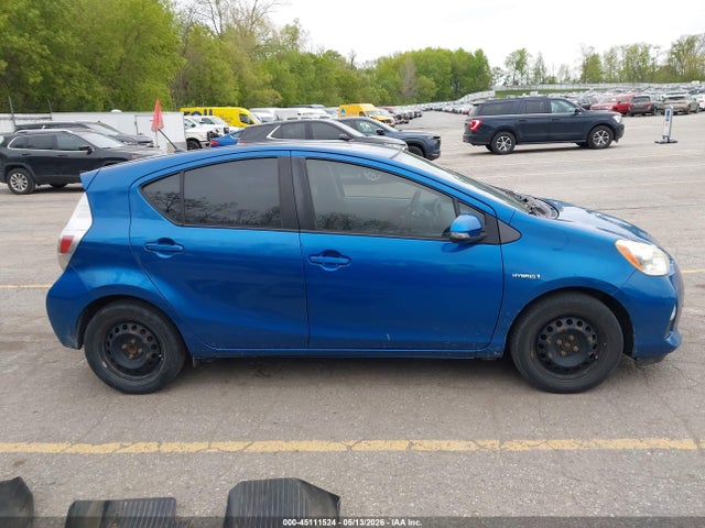 Toyota Prius c Two