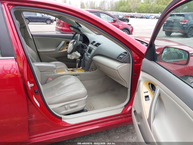 Toyota Camry Xle V6