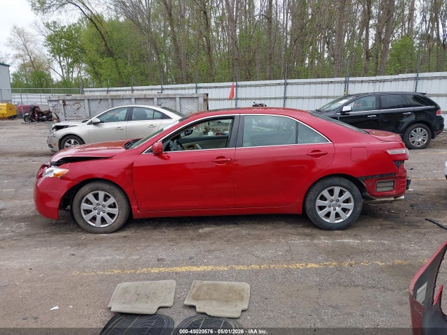 Toyota Camry Xle V6
