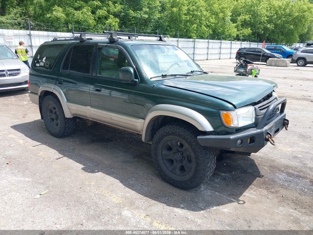 Salvage Toyota 4Runner Image