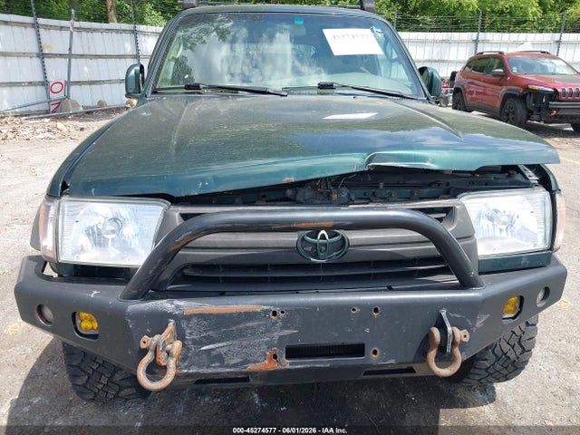 Toyota 4Runner Limited V6